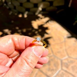 Diamond Engagement Ring. Round cut solitaire .37 ct in 18K gold & platinum